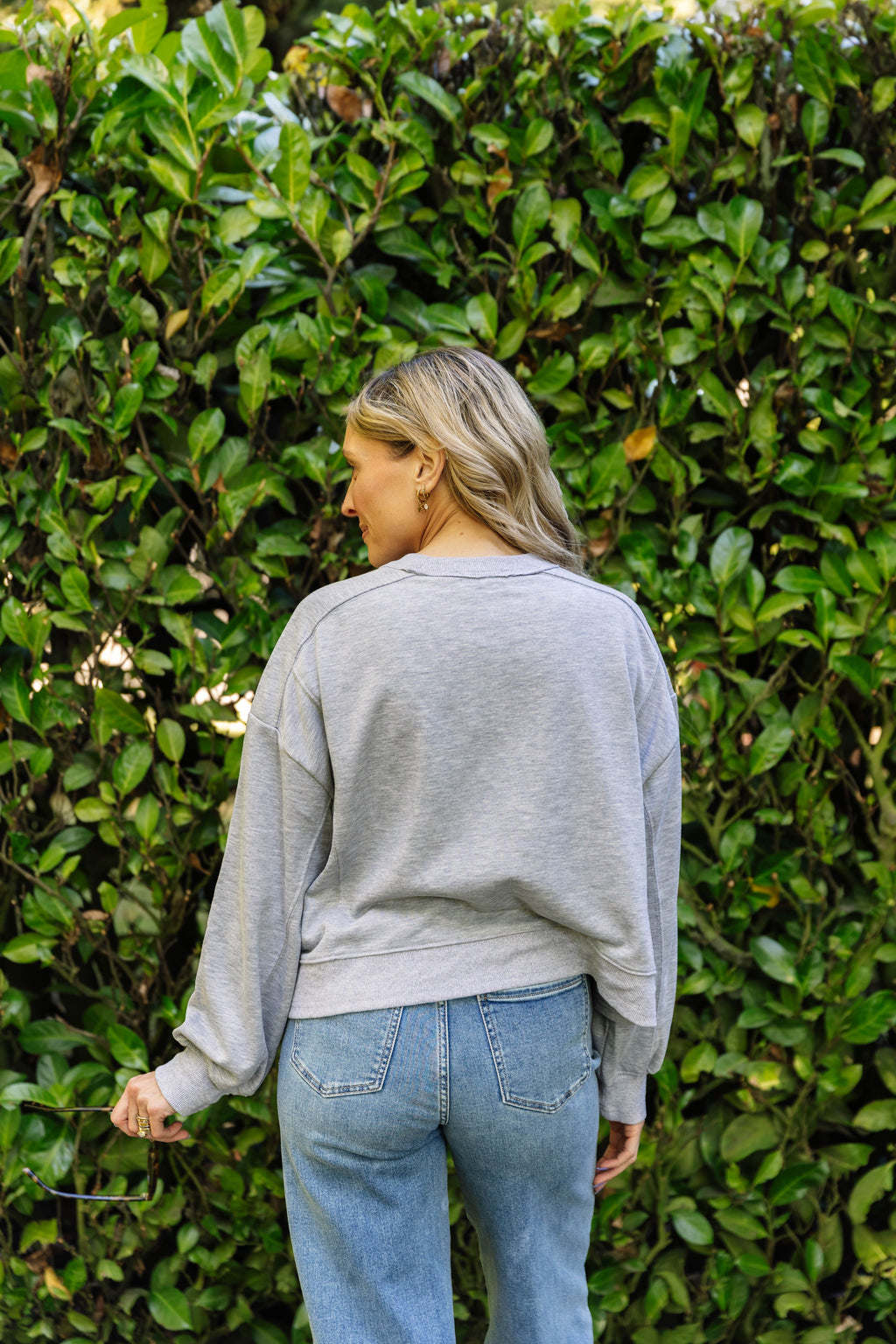 Skylar Ribbed Crewneck Sweatshirt in Grey