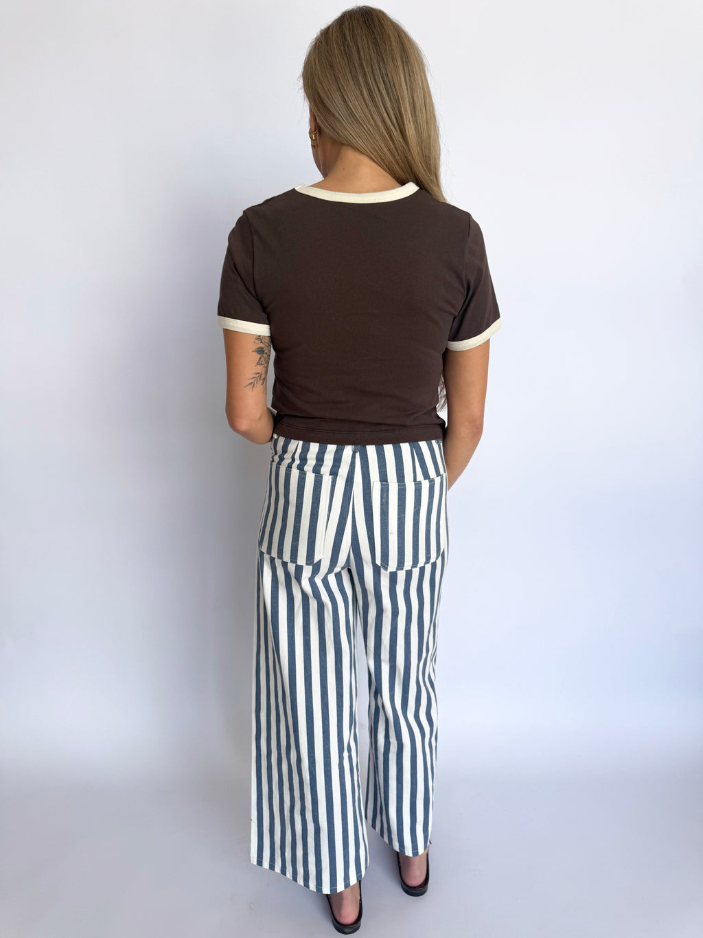 Solenne Ringer Tee in Espresso