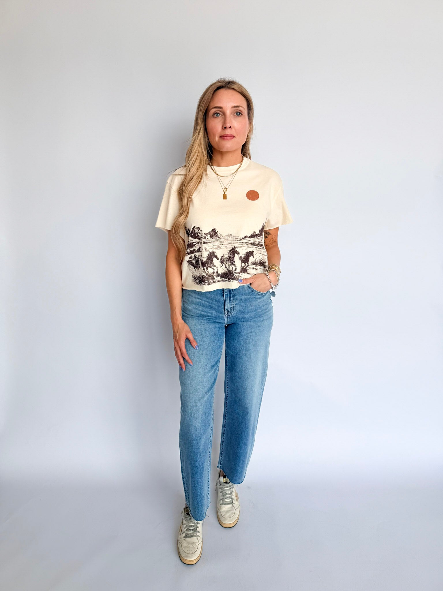 Tate Wild Horses Vintage Graphic Cropped Tee