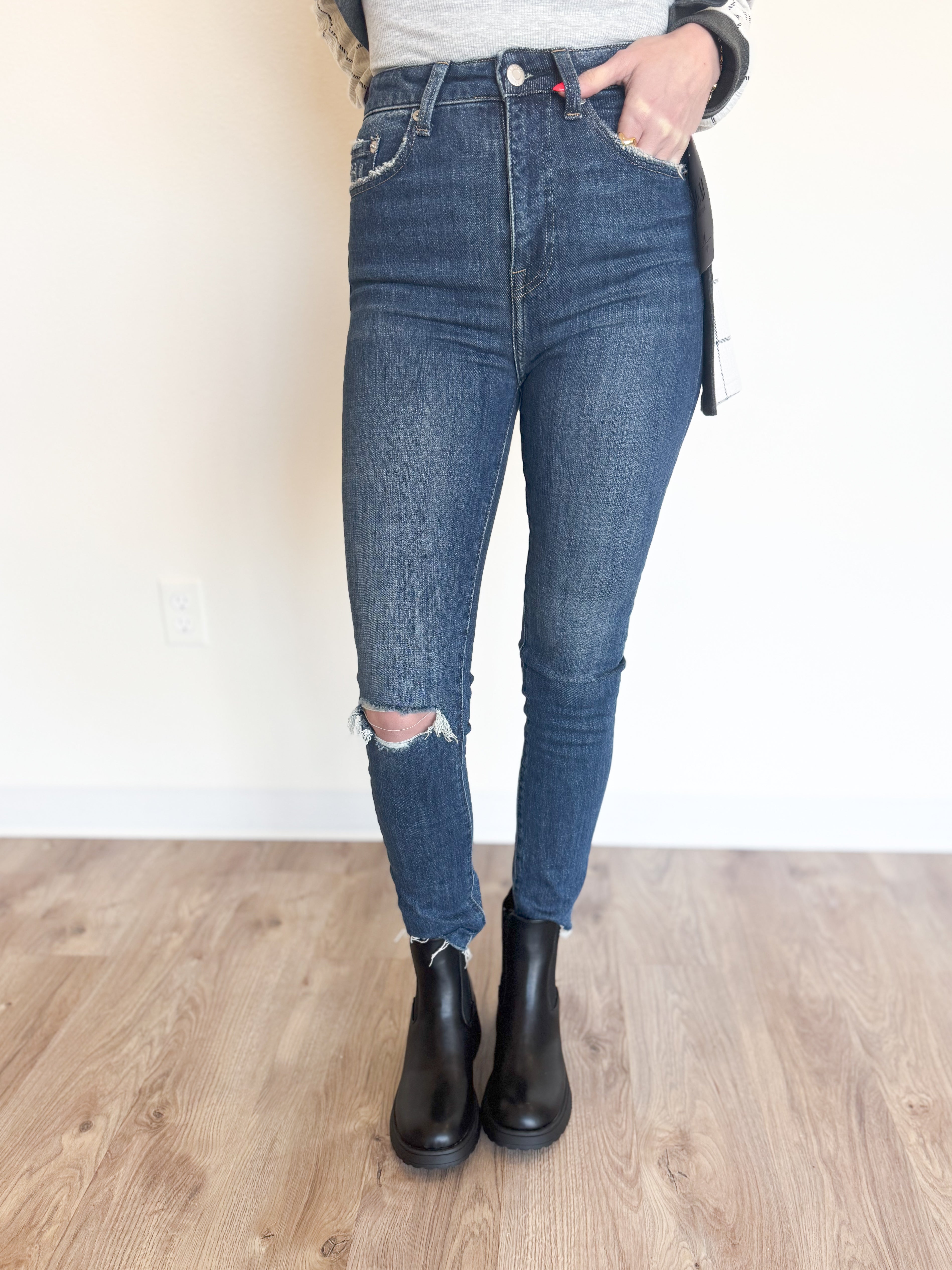 Elodie Vintage Skinny Jeans
