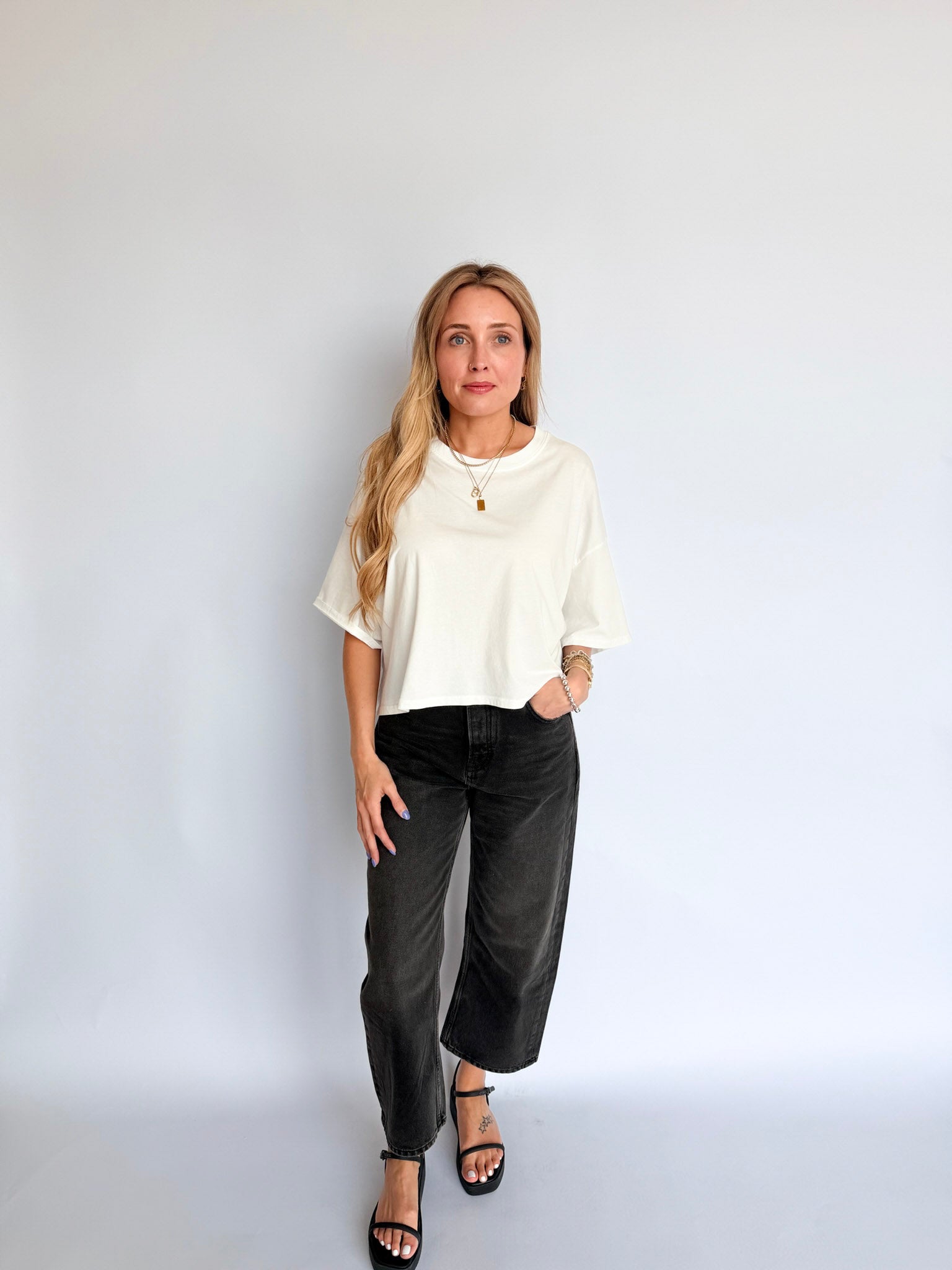 Olivia Cropped Tee in Vintage White
