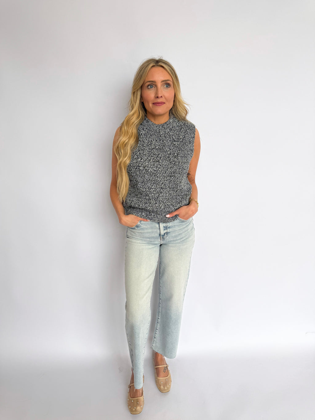 Eska Sleeveless Knit Sweater in Black