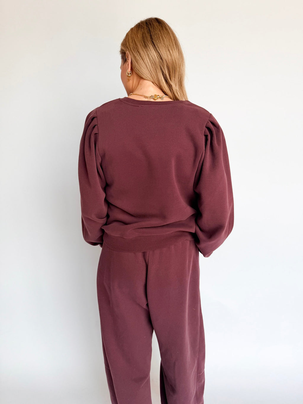 Penelope Puff Sleeve Crew Neck Sweatshirt in Cocoa