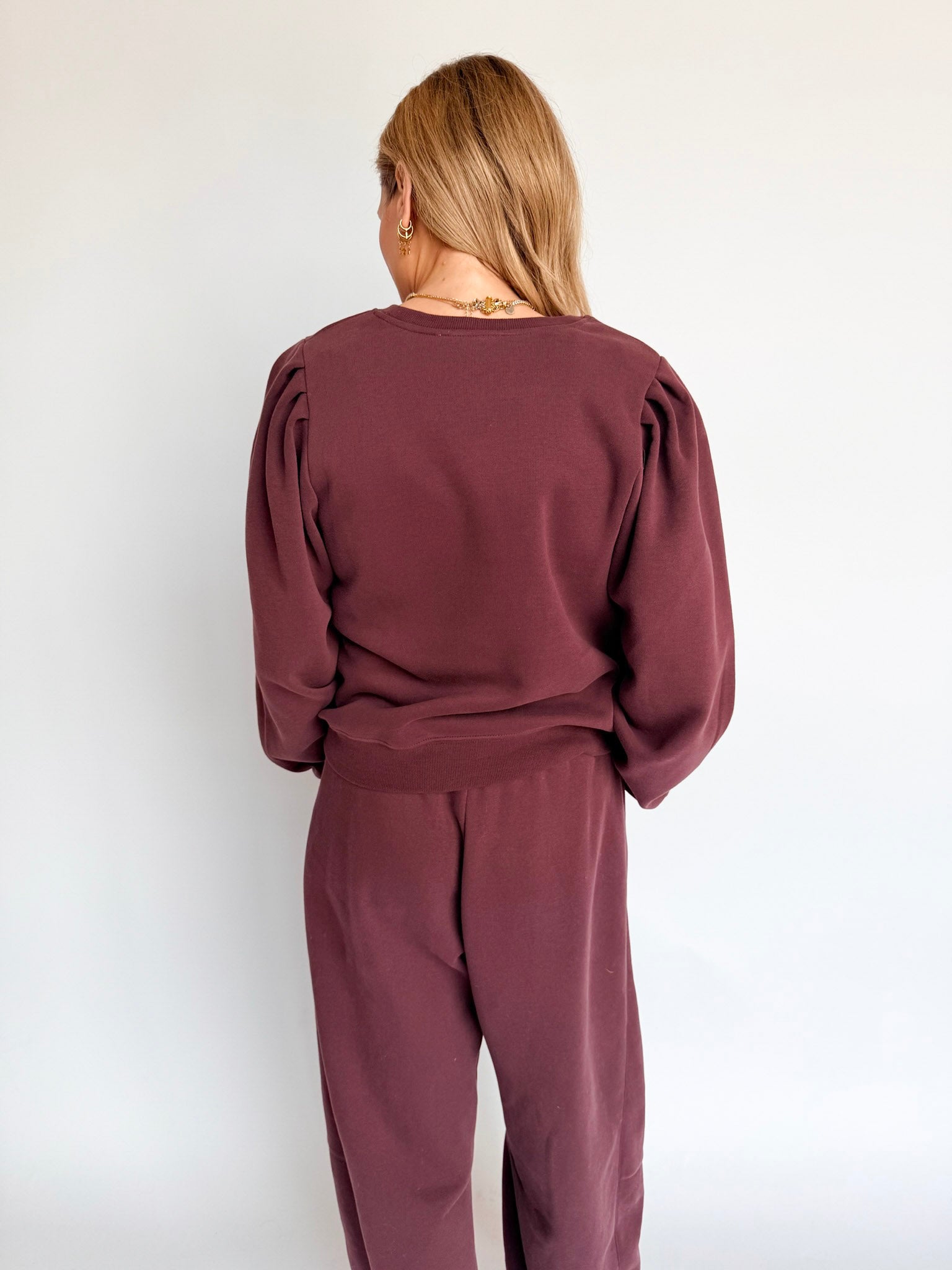 Penelope Puff Sleeve Crew Neck Sweatshirt in Cocoa