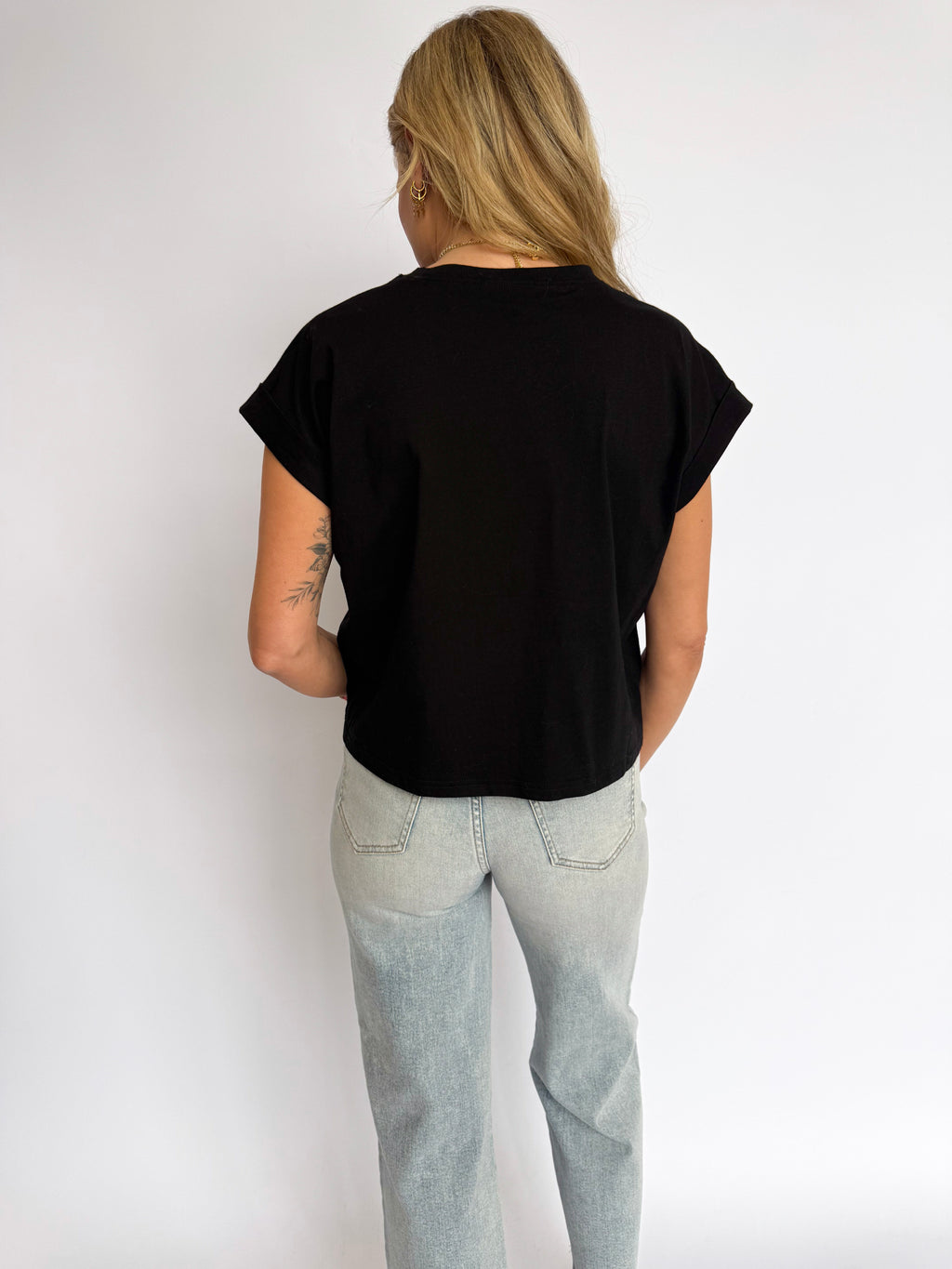 Elsin Cuffed Sleeve Top in Black