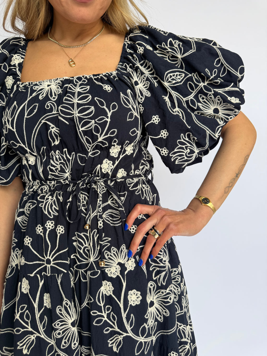 Cordelia Floral Puff Sleeve Midi Dress in Navy