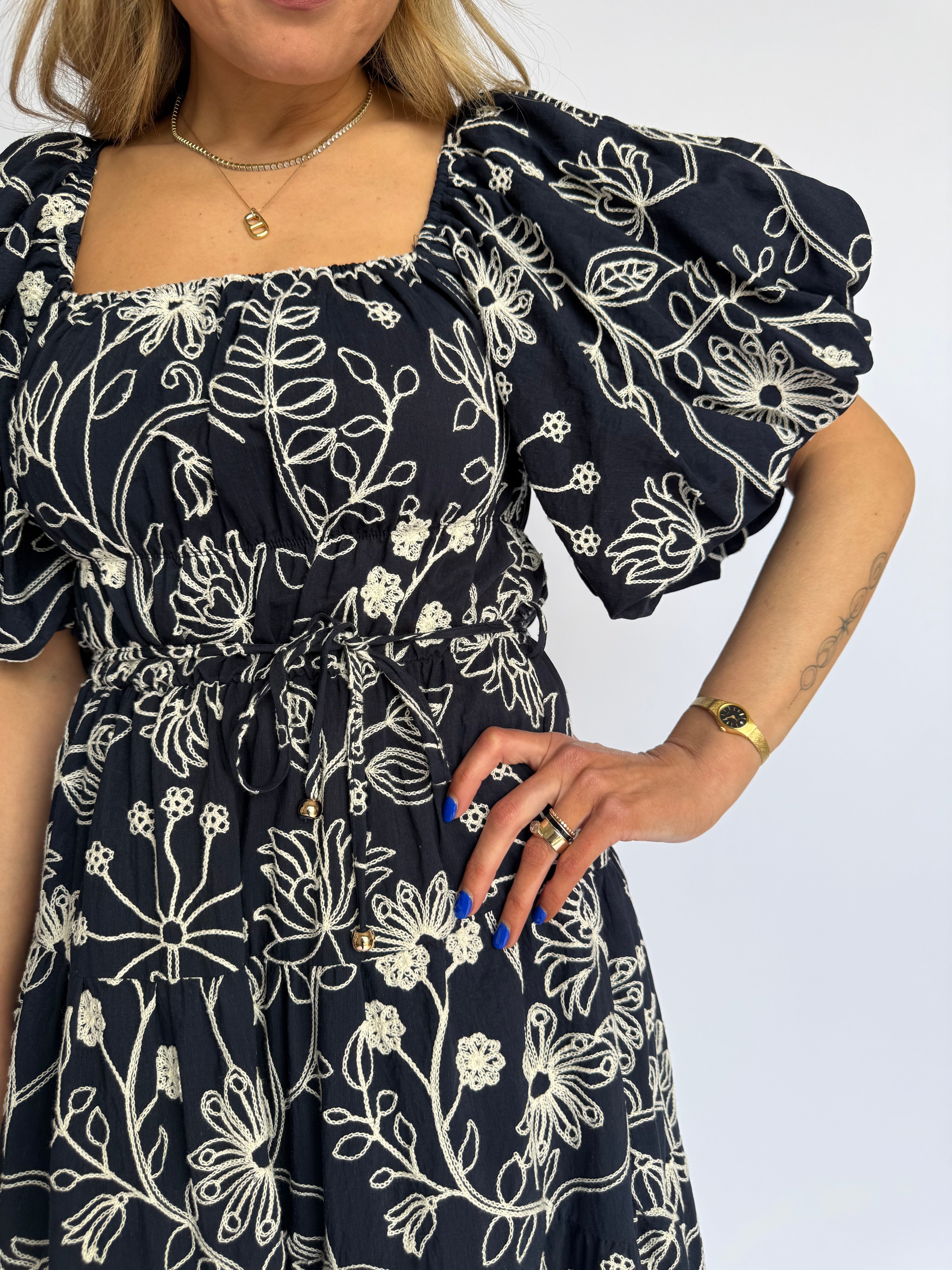 Cordelia Floral Puff Sleeve Midi Dress in Navy