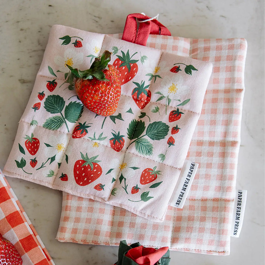 Pot Holder Set - Strawberry Patch
