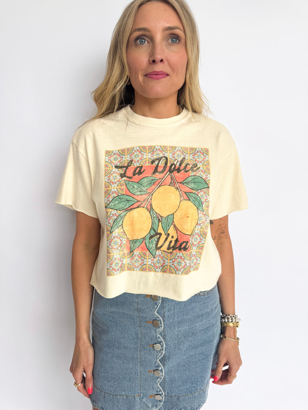 Koa La Dolce Vita Vintage Graphic Cropped Tee