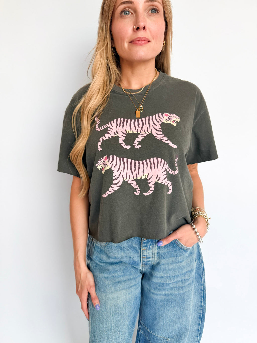 Gwen Two Tigers Vintage Graphic Cropped Tee