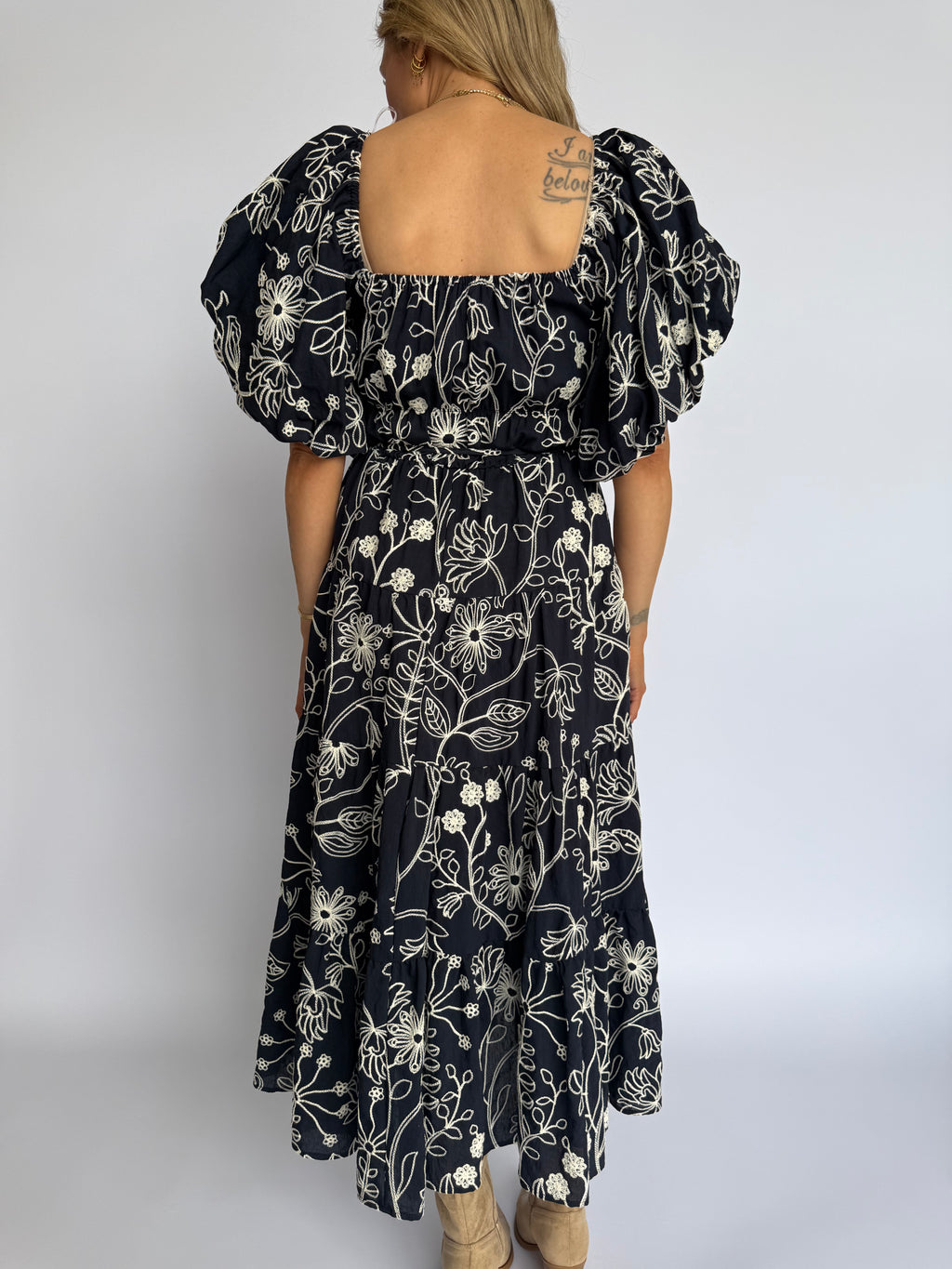 Cordelia Floral Puff Sleeve Midi Dress in Navy
