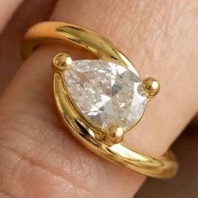 Dovina Pear Ring in Gold