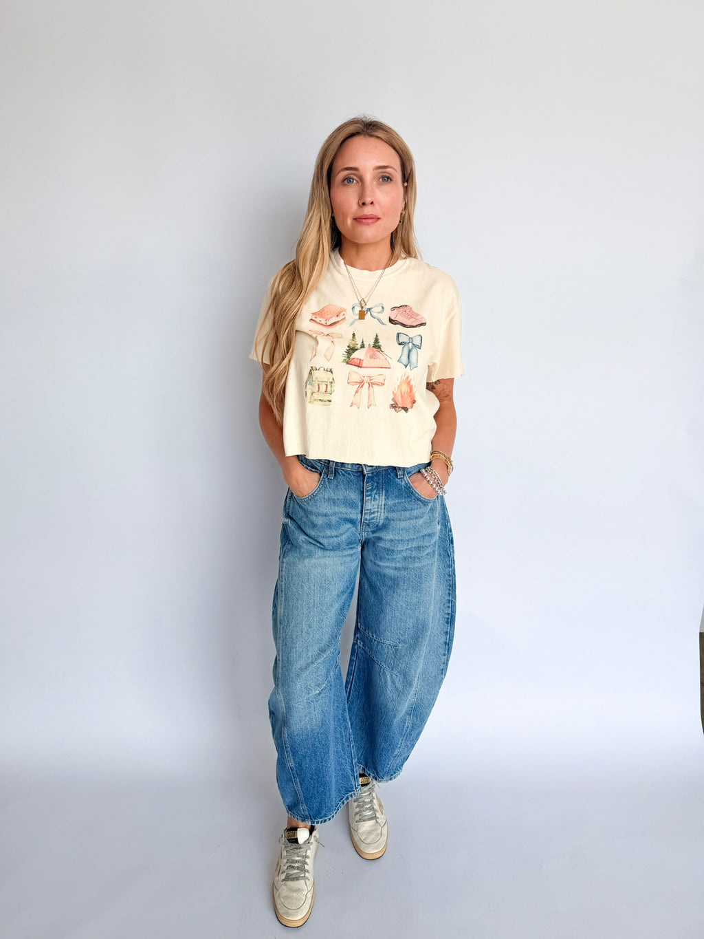 Della Camping Vintage Graphic Cropped Tee