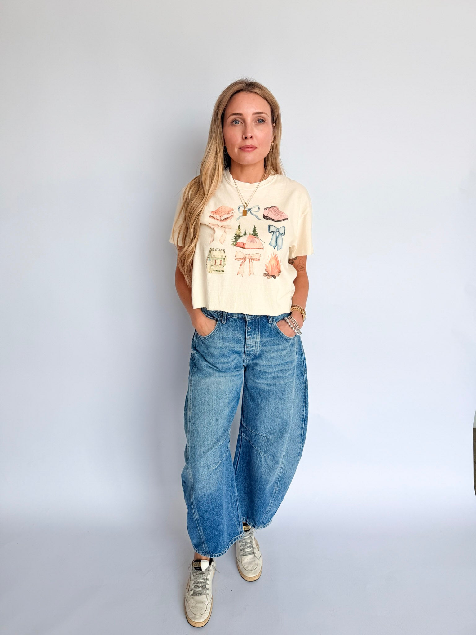 Della Camping Vintage Graphic Cropped Tee