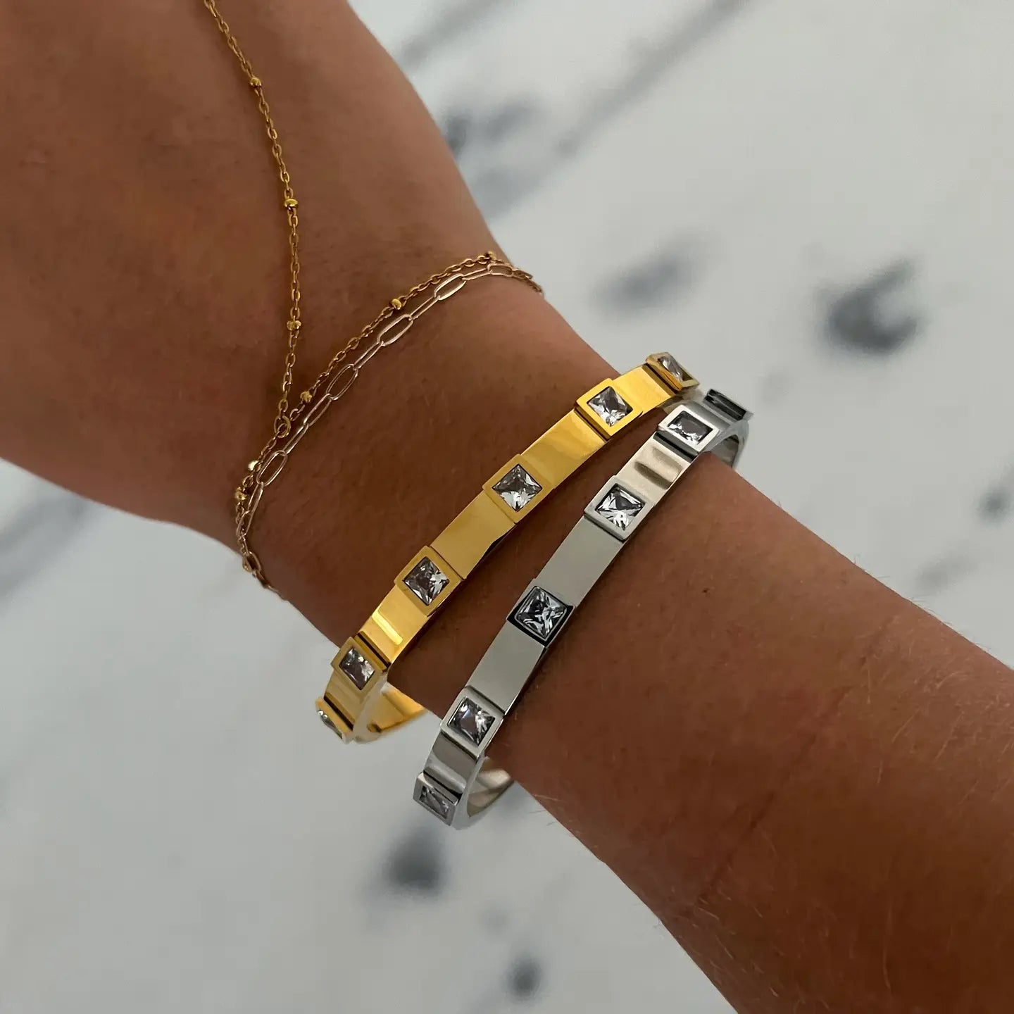 Alex Bangle in Gold