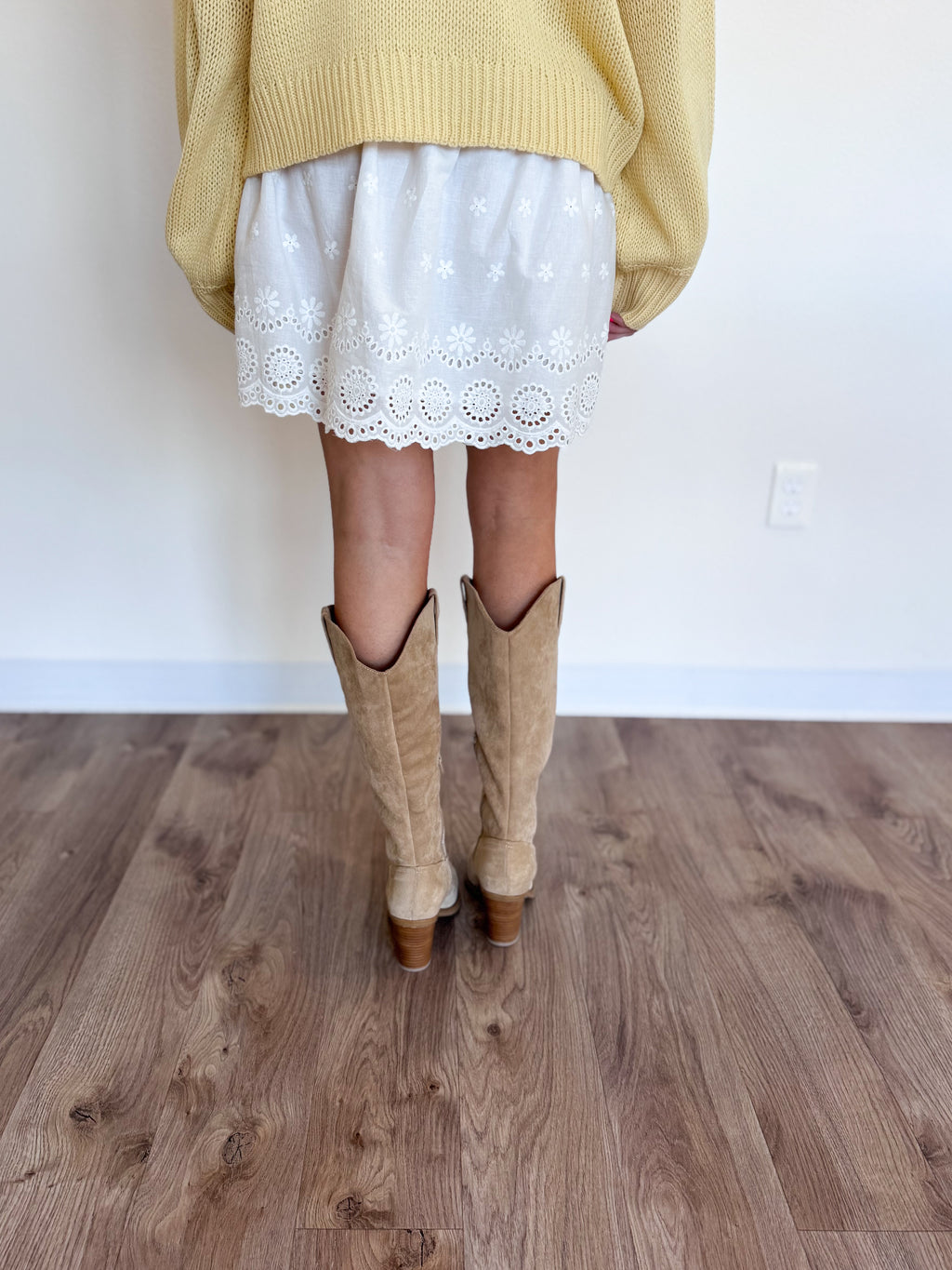 Noa Eyelet Ruffle Skirt in White