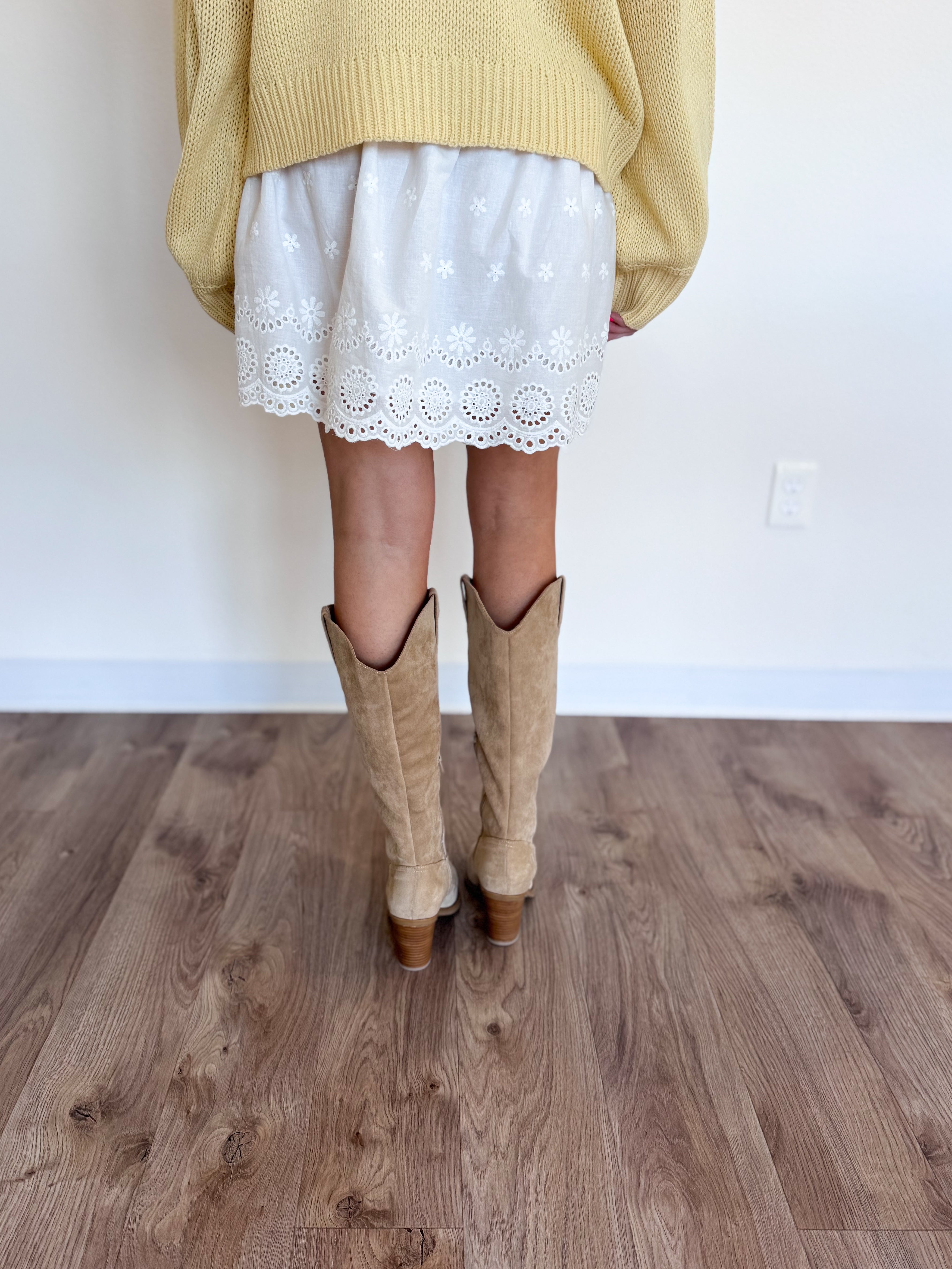 Noa Eyelet Ruffle Skirt in White