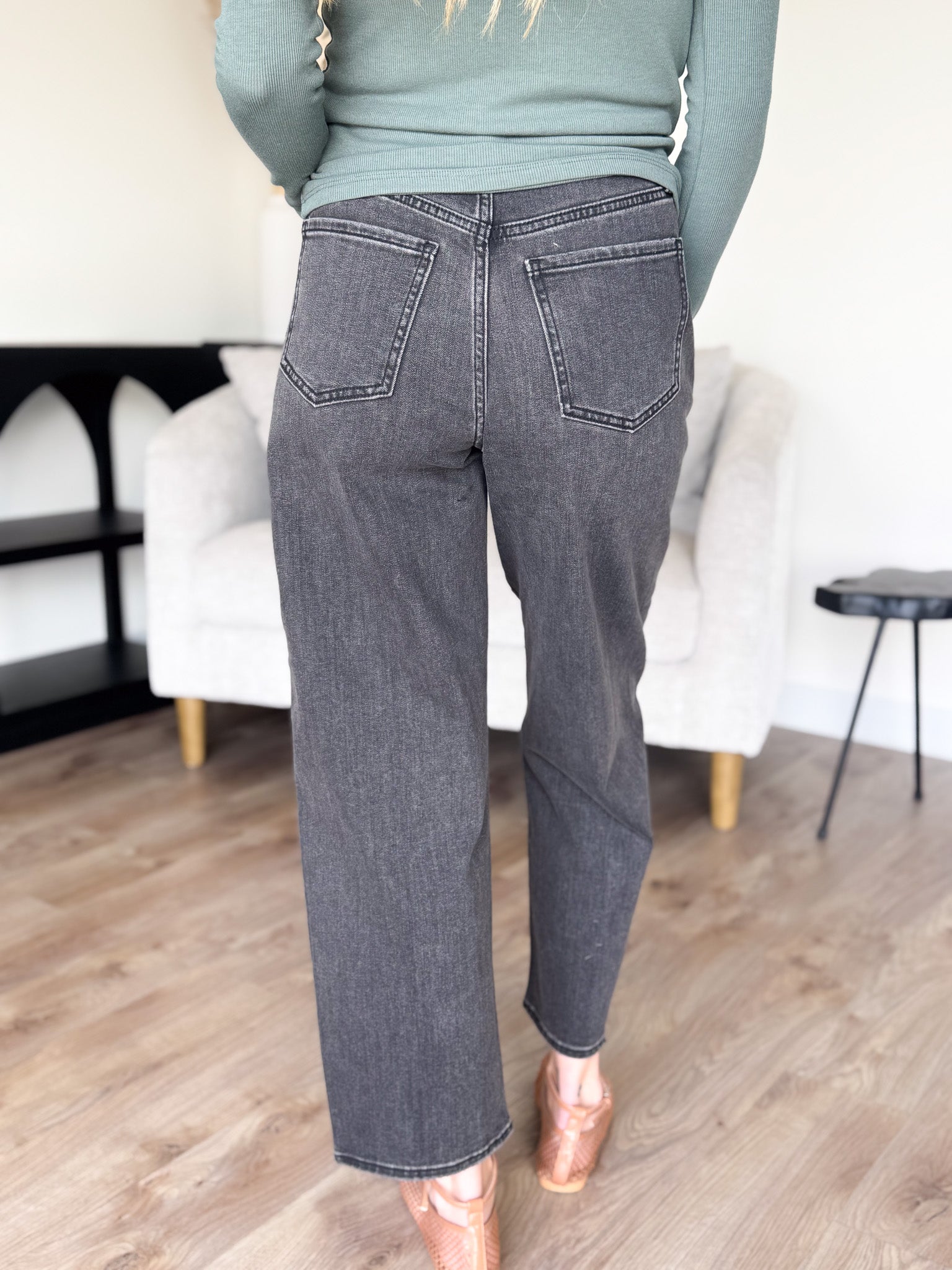 Hadlee Barrel Jeans in Black