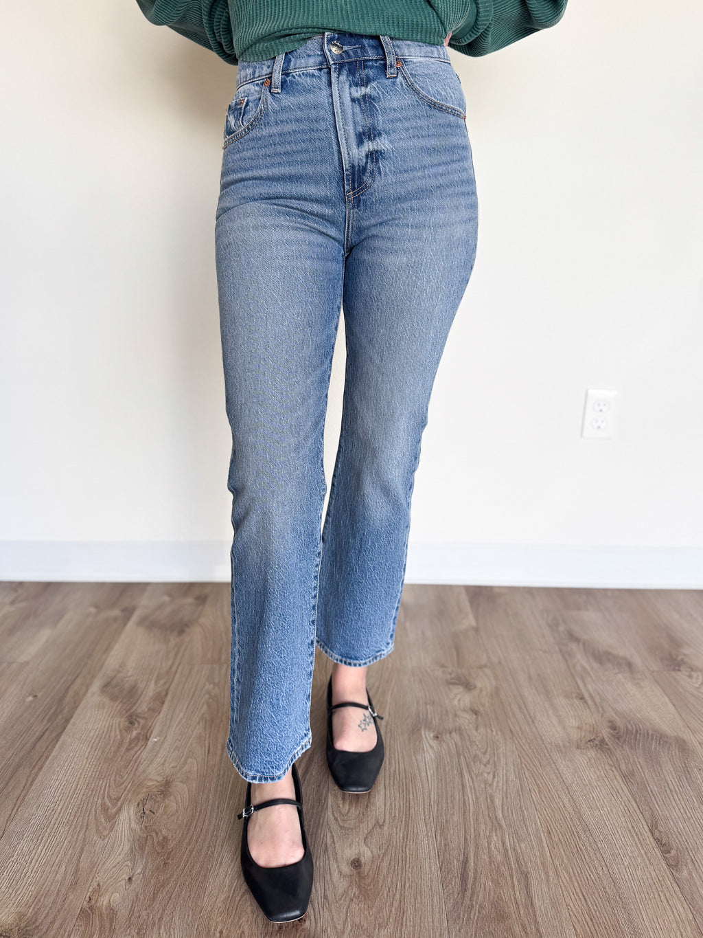 Ally High Rise Vintage Ankle Boot Jeans