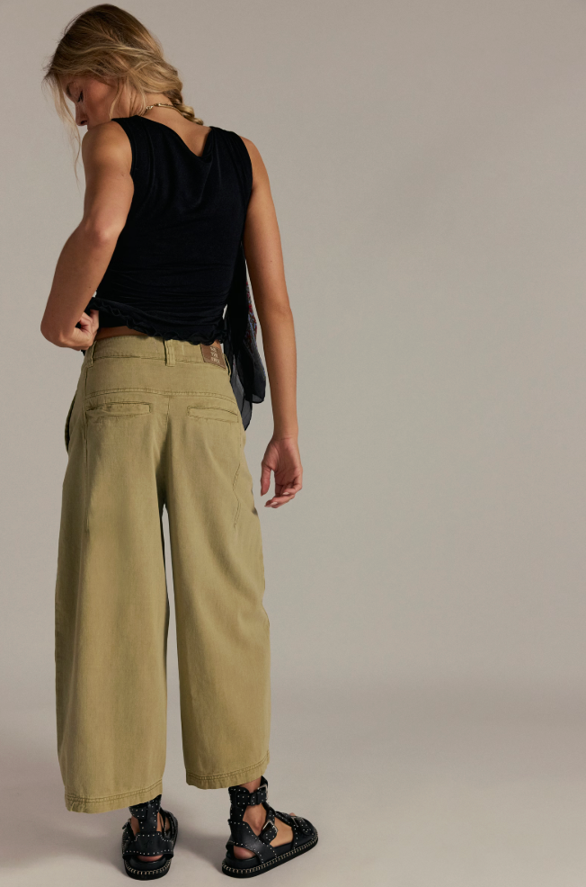 Laydown Chino in Aloe