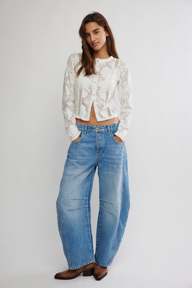 Good Luck Mid-rise Barrel Jeans in Ultra Light Beam