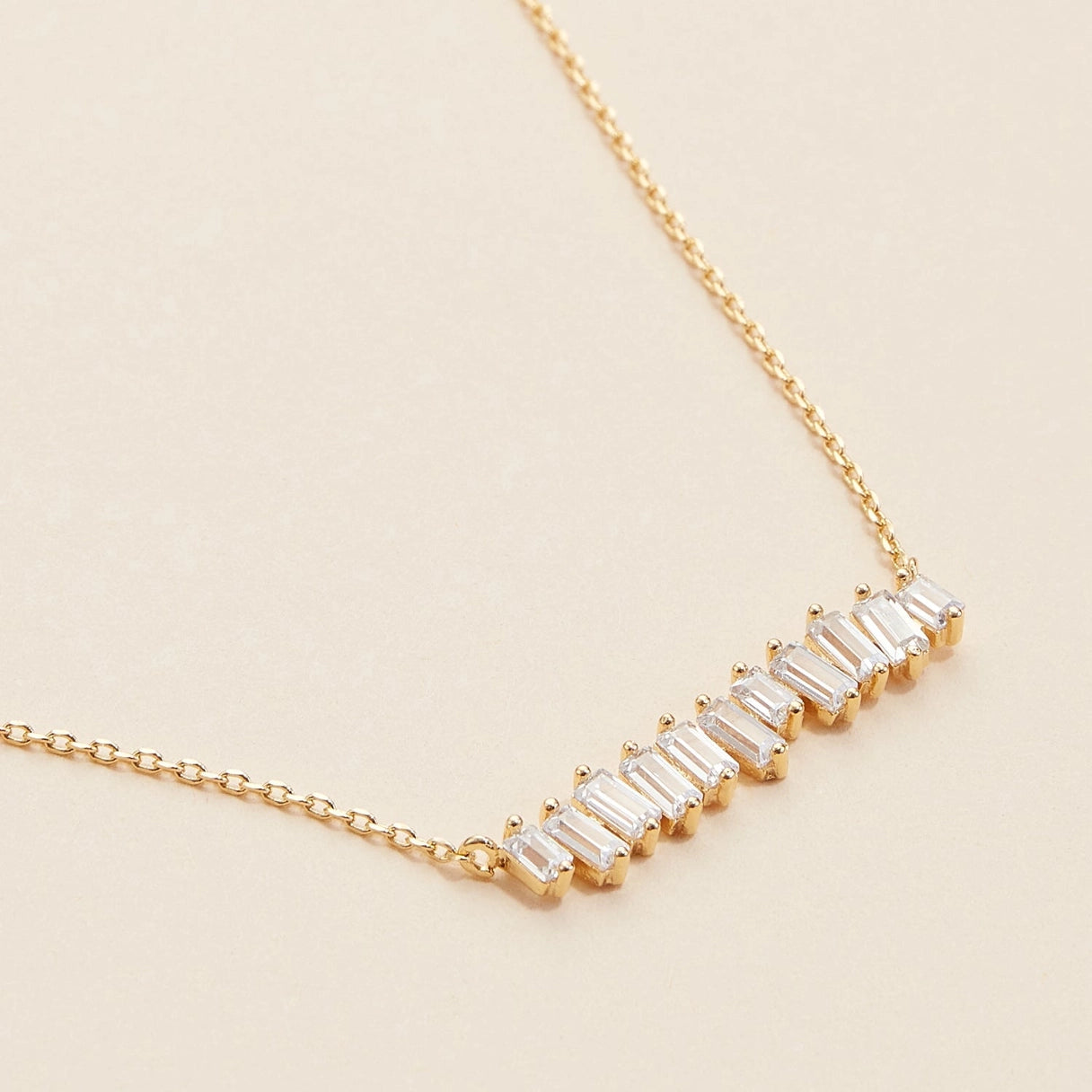 Nooriel Baguette Bar Necklace in Gold